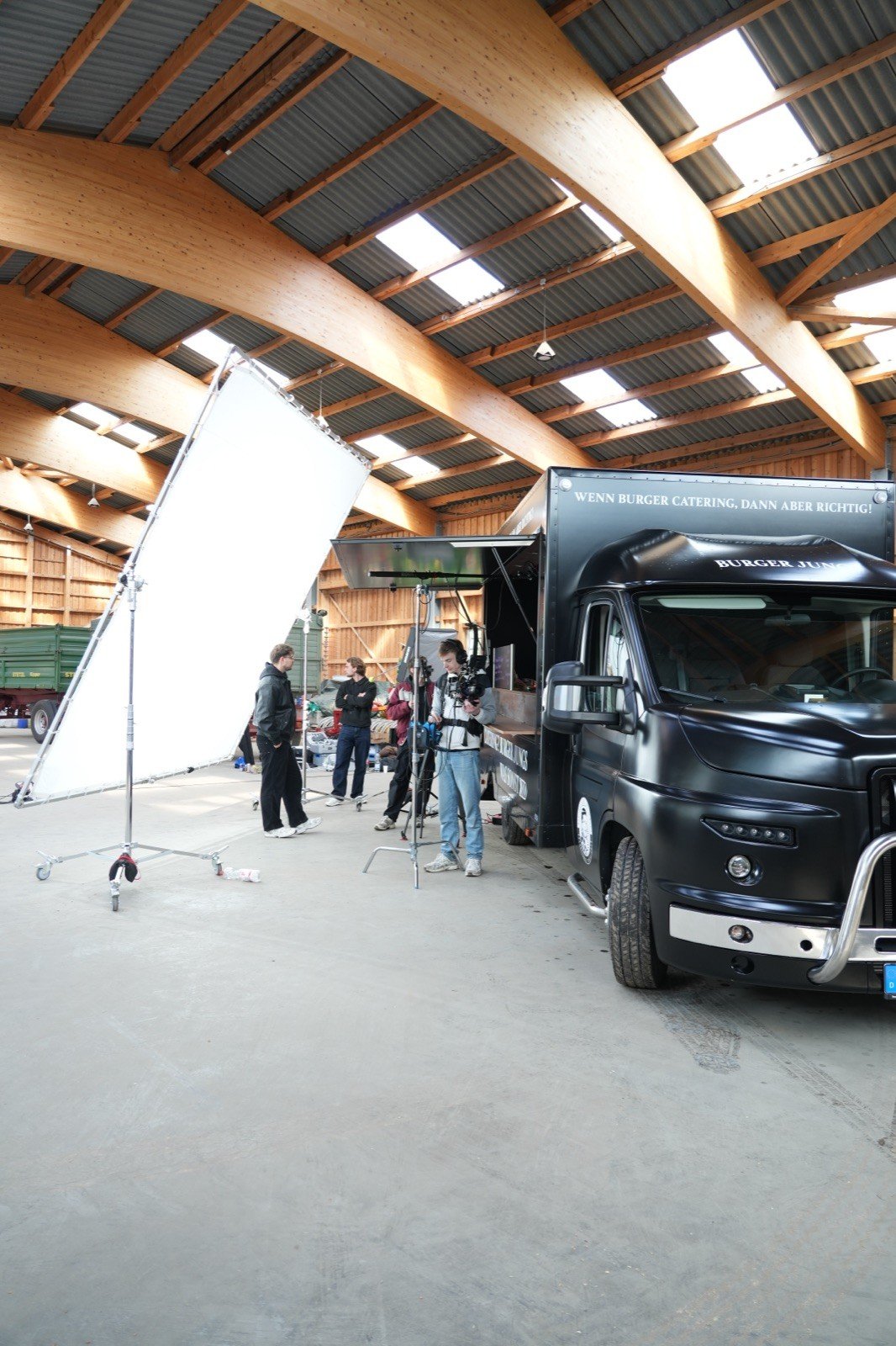 Videodreh von qrme an einem Burger-Foodtruck